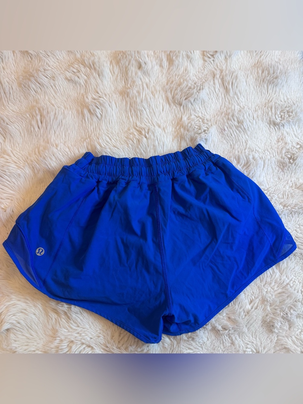 Lululemon Hotty Hot Short II *2.5"
Cerulean Blue